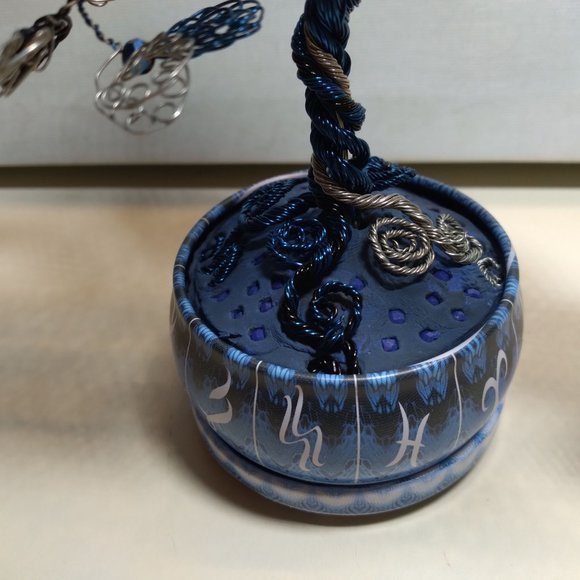 Blue, Silver, White & Black Bonsai Wire Tree (Tree of Life, Joshua Tree) - Picture 13 of 14